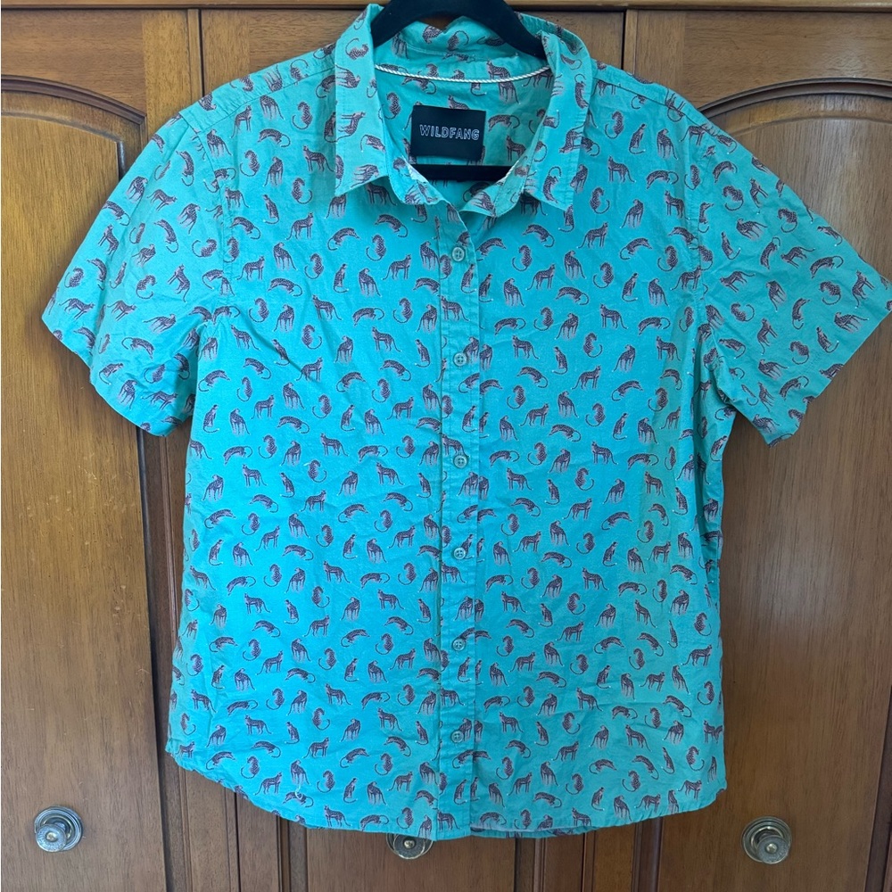 🐆 Wildfang short sleeve the essential button up cheetah 🐆